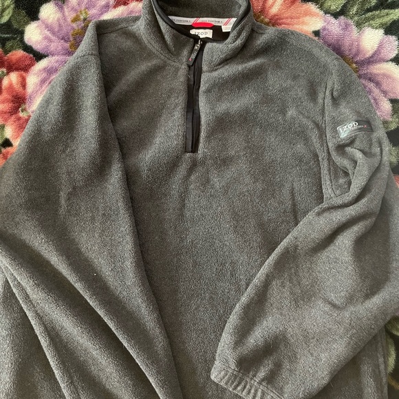 Mens iZod Quarter Zip - Picture 2 of 7